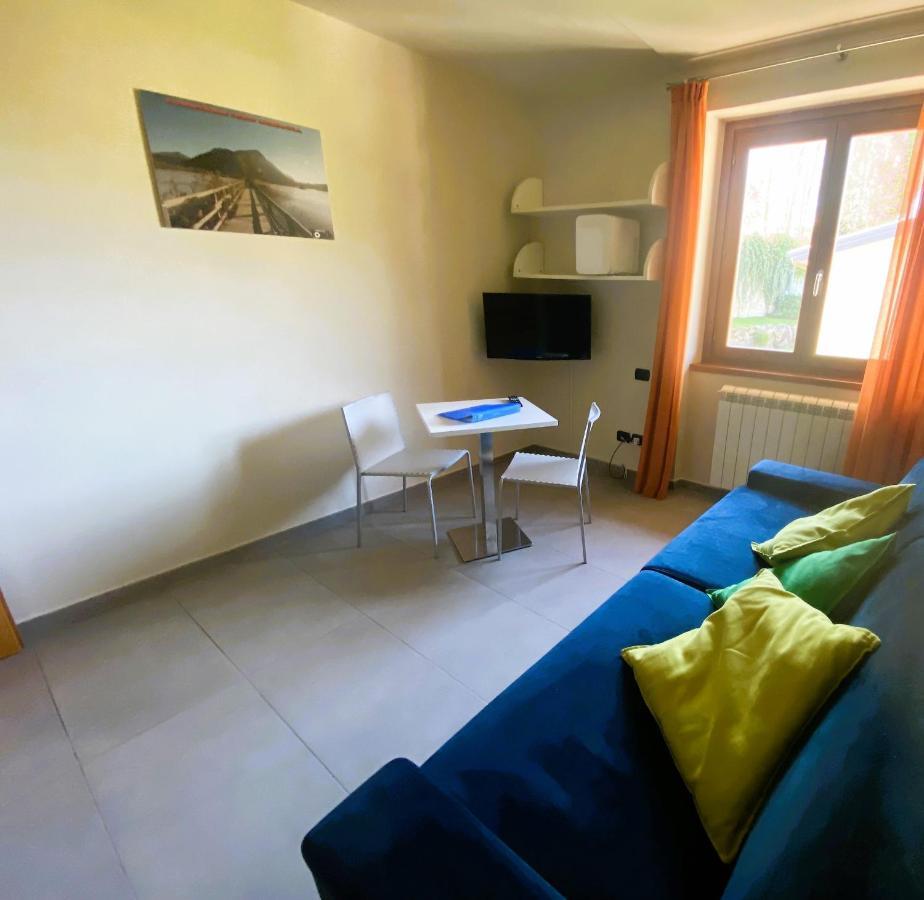 סלה מראזינו Vela Di Soleville Camere Con E Senza Vista Lago Con Ristorante & Pizzeria מראה חיצוני תמונה