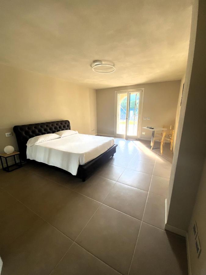 סלה מראזינו Vela Di Soleville Camere Con E Senza Vista Lago Con Ristorante & Pizzeria מראה חיצוני תמונה