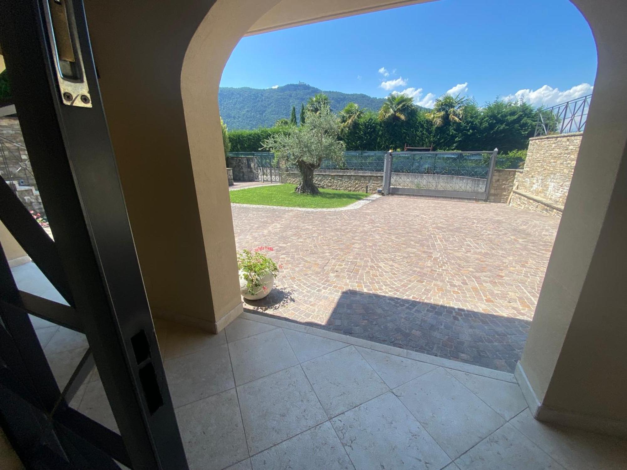 סלה מראזינו Vela Di Soleville Camere Con E Senza Vista Lago Con Ristorante & Pizzeria מראה חיצוני תמונה